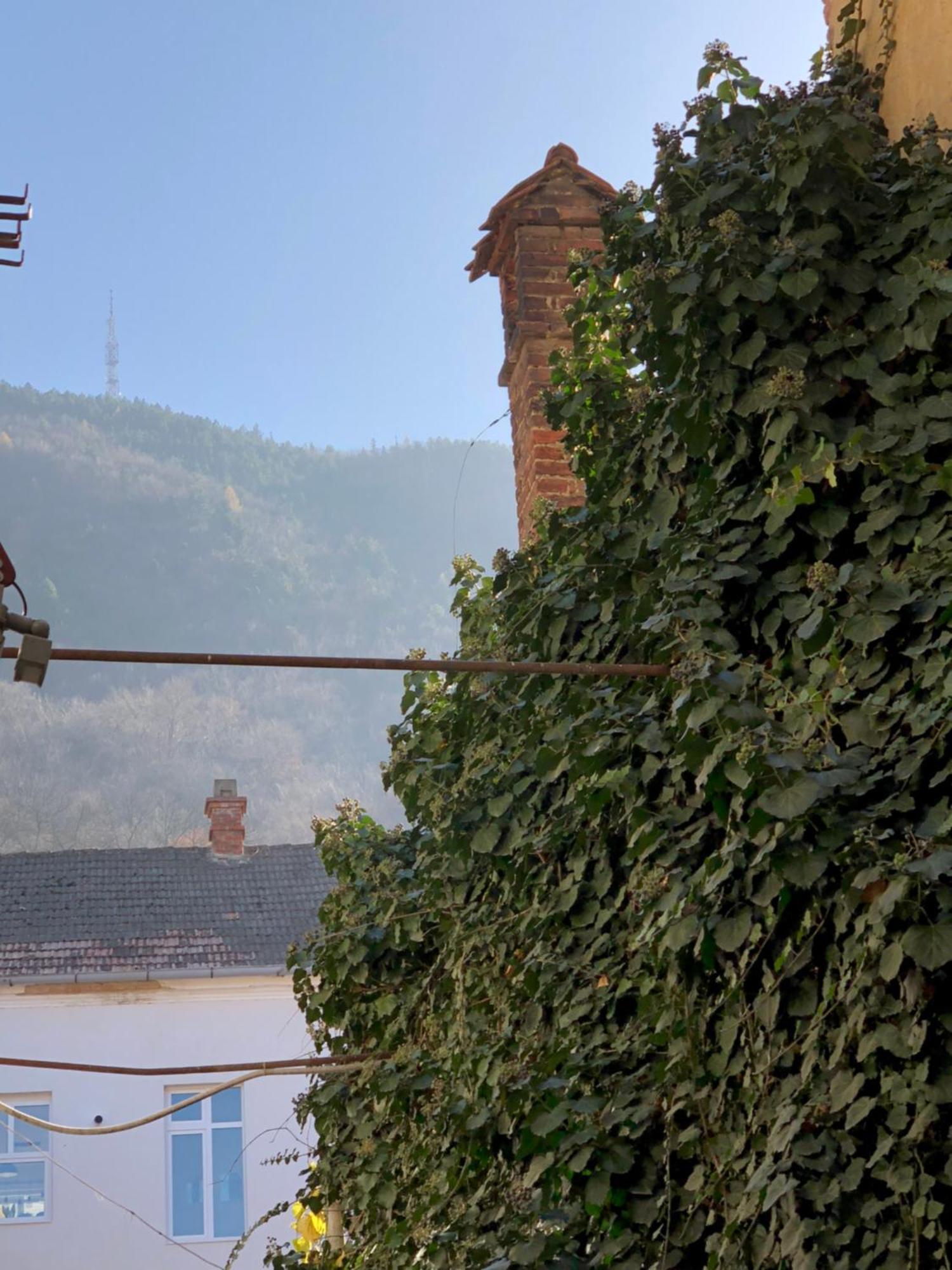 شقة Charming Old Town Flat With Mountain View براشوف المظهر الخارجي الصورة