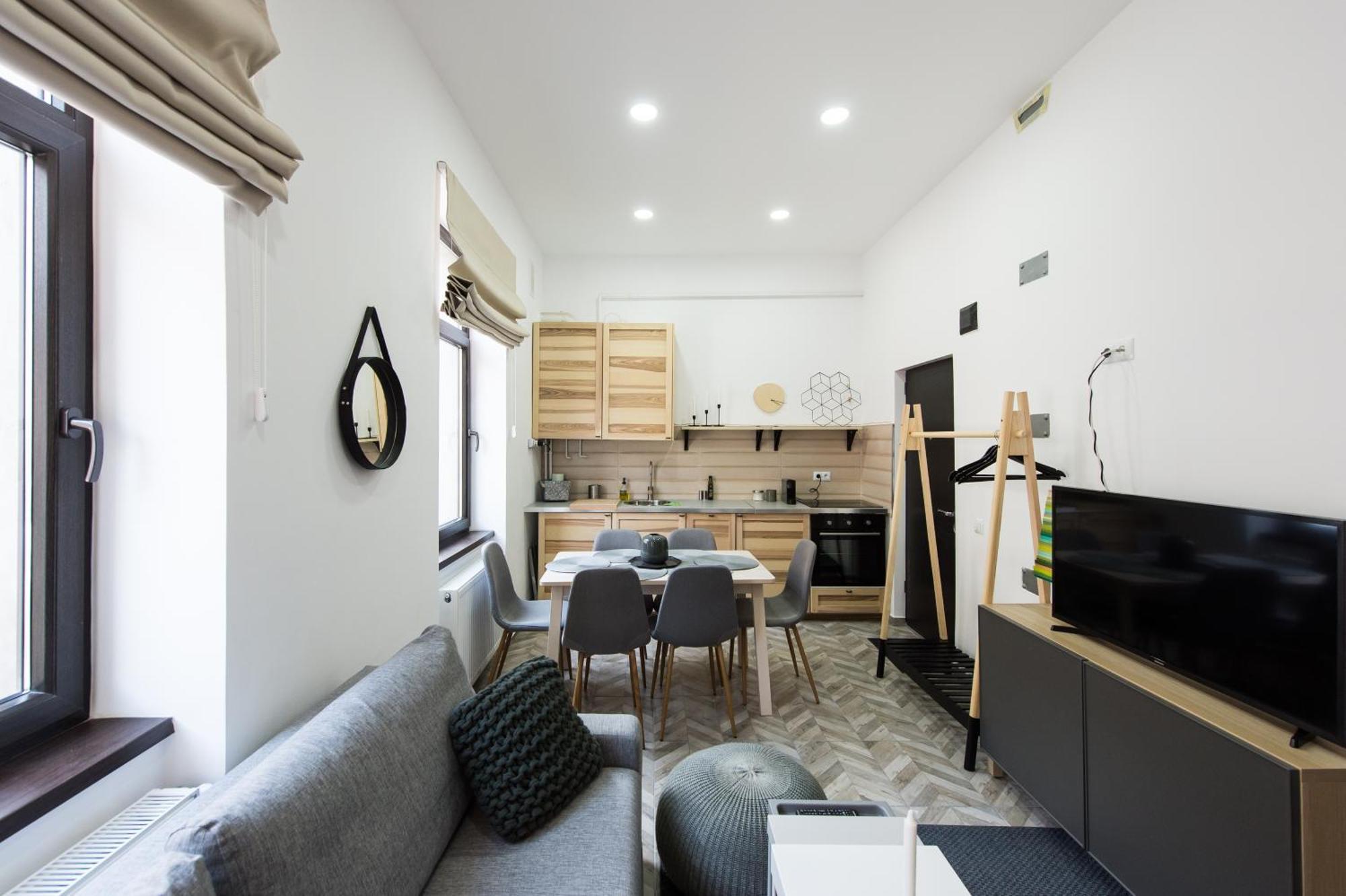 شقة Charming Old Town Flat With Mountain View براشوف المظهر الخارجي الصورة