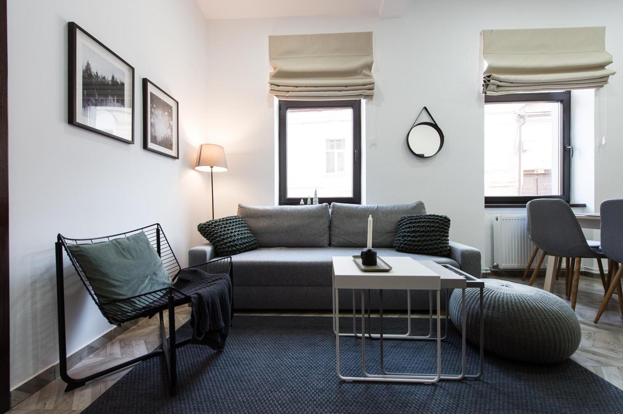 شقة Charming Old Town Flat With Mountain View براشوف المظهر الخارجي الصورة