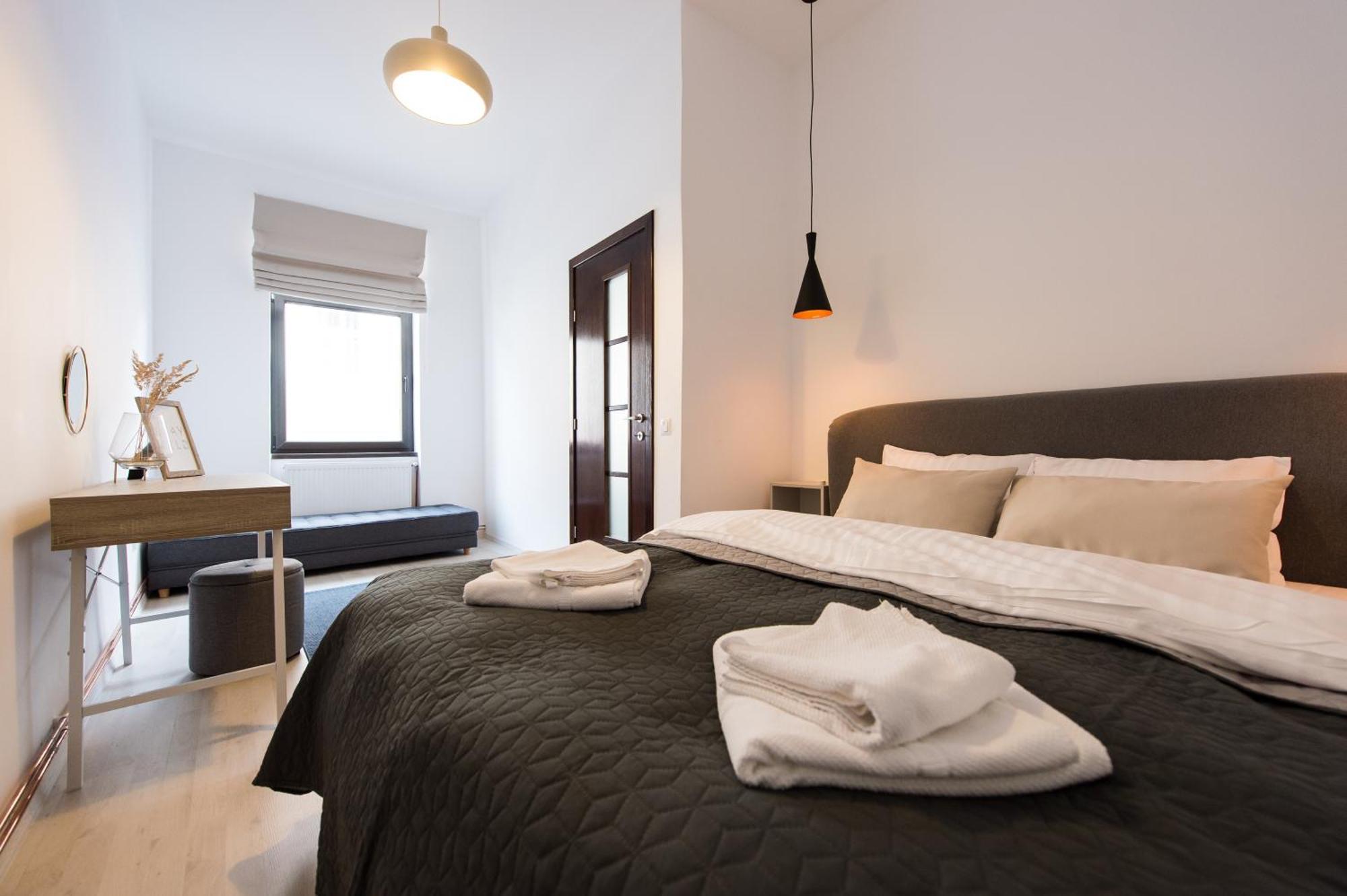شقة Charming Old Town Flat With Mountain View براشوف المظهر الخارجي الصورة
