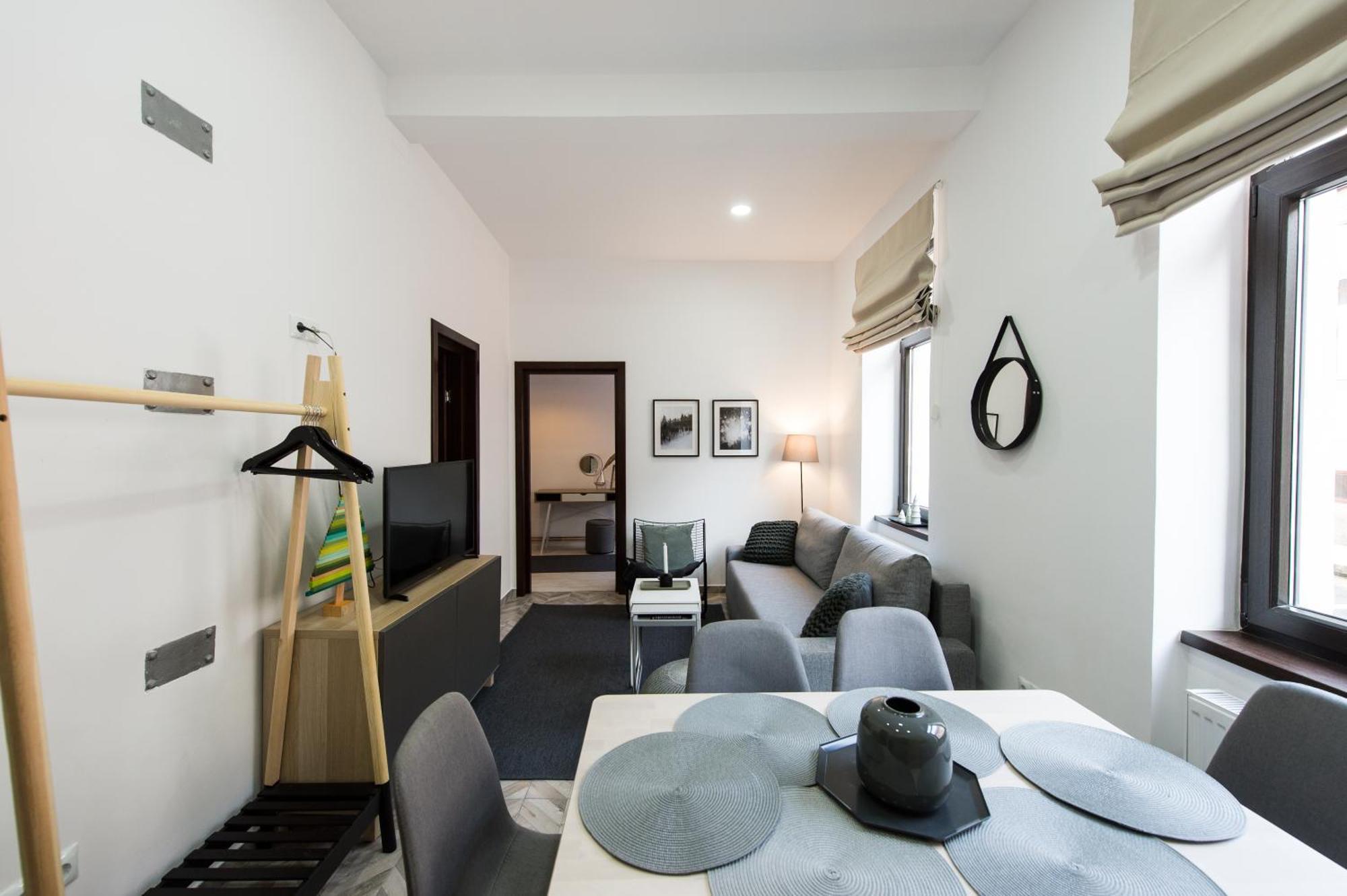 شقة Charming Old Town Flat With Mountain View براشوف المظهر الخارجي الصورة